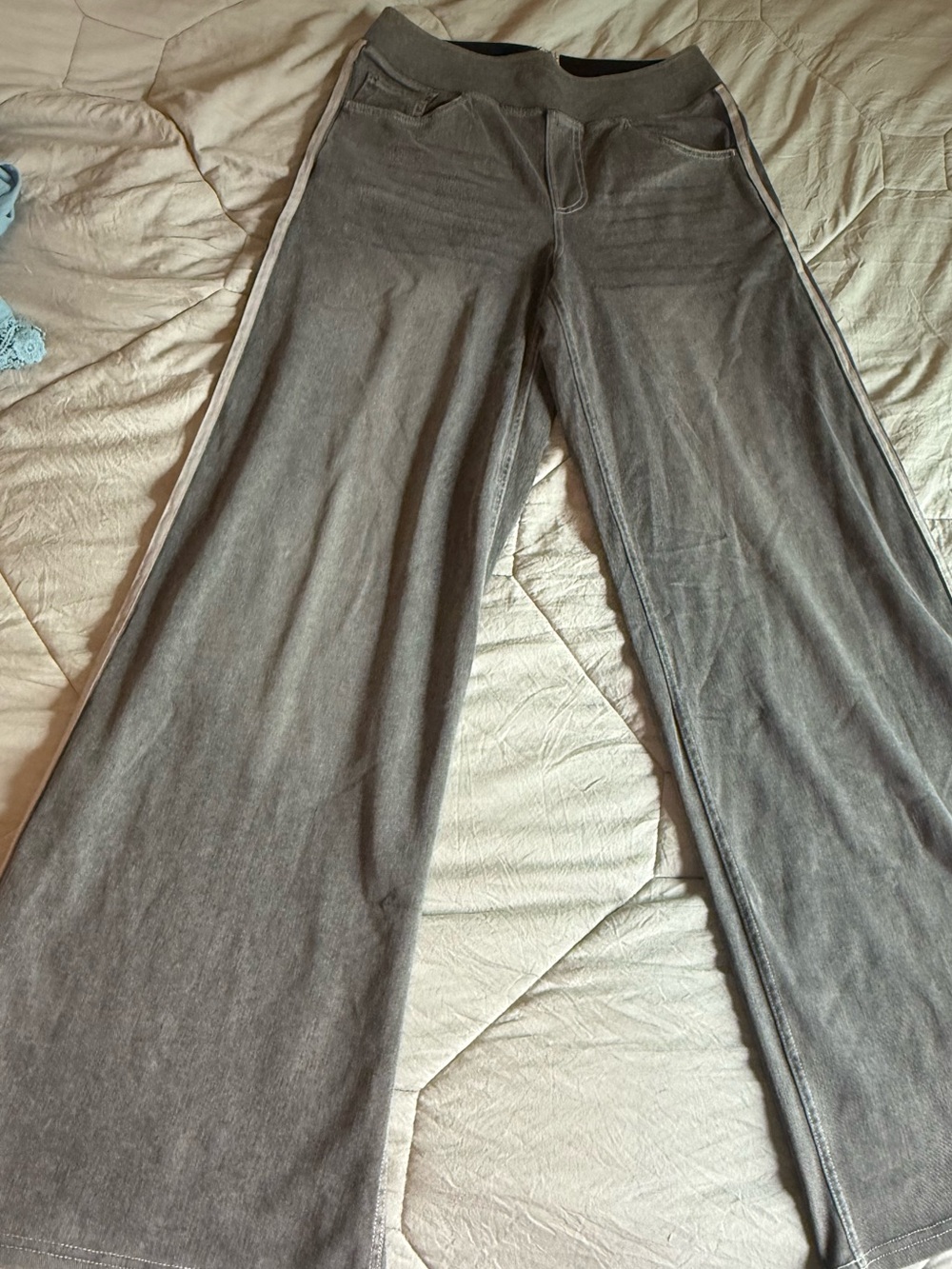 HALARA Grey Wide-Leg Jeans